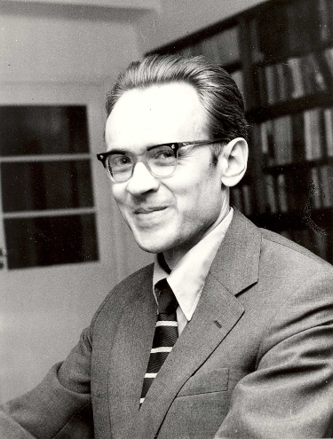 Andrzej Trautman at home around 1975